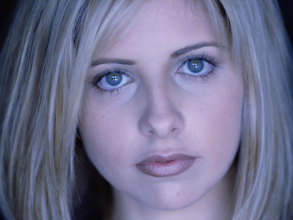 Sarah Michelle Gellar leaked wallpapers