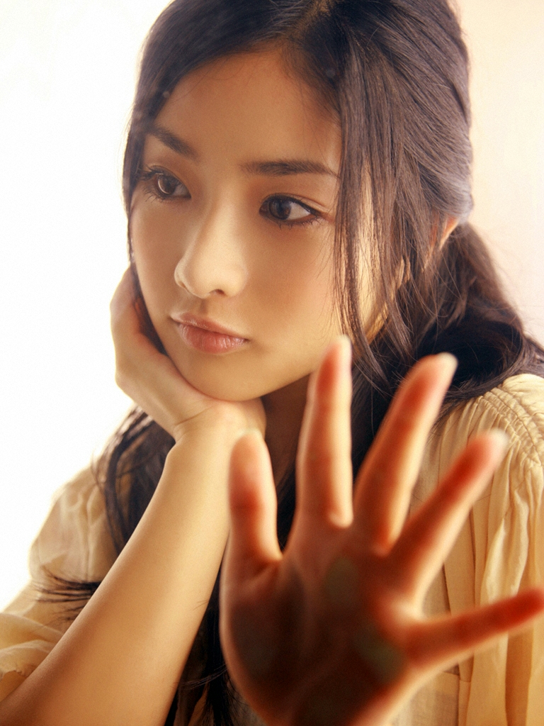 Satomi Ishihara leaked wallpapers