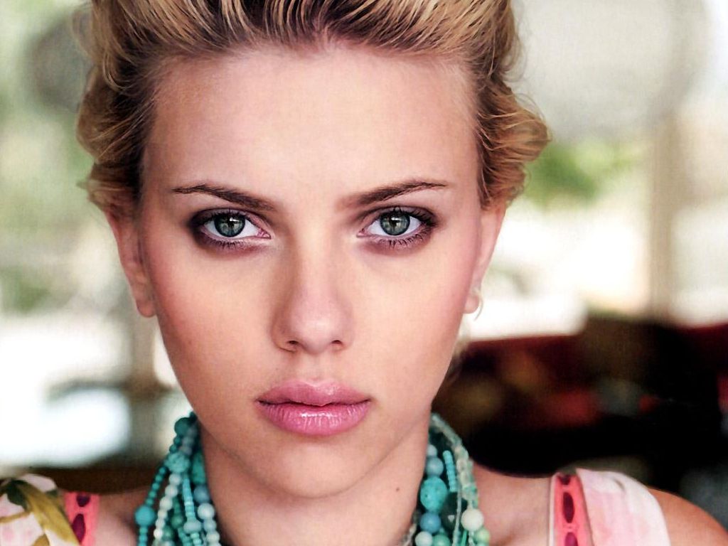 Scarlett Johansson leaked wallpapers