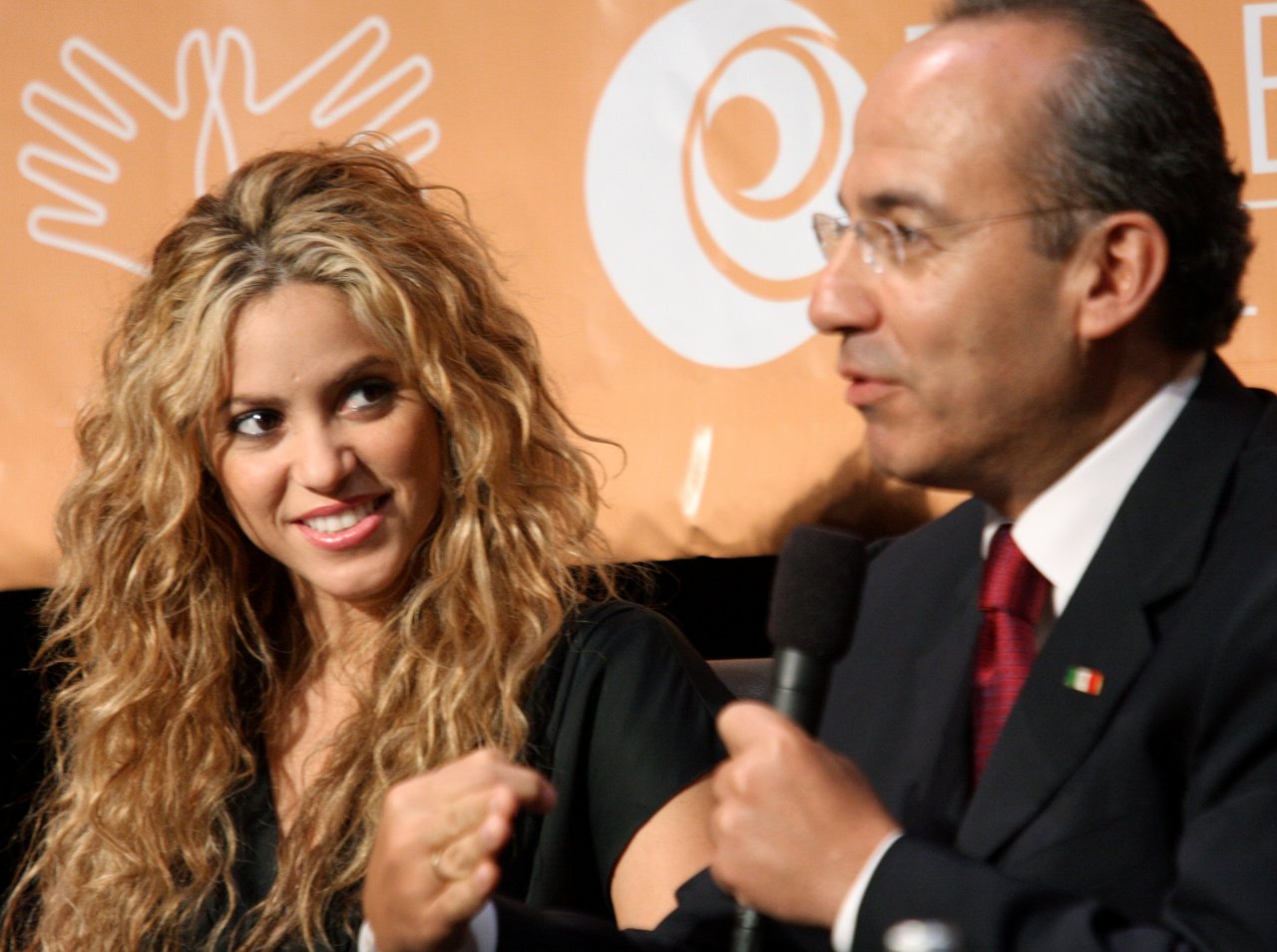 Shakira leaked wallpapers