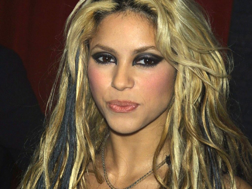 Shakira leaked wallpapers