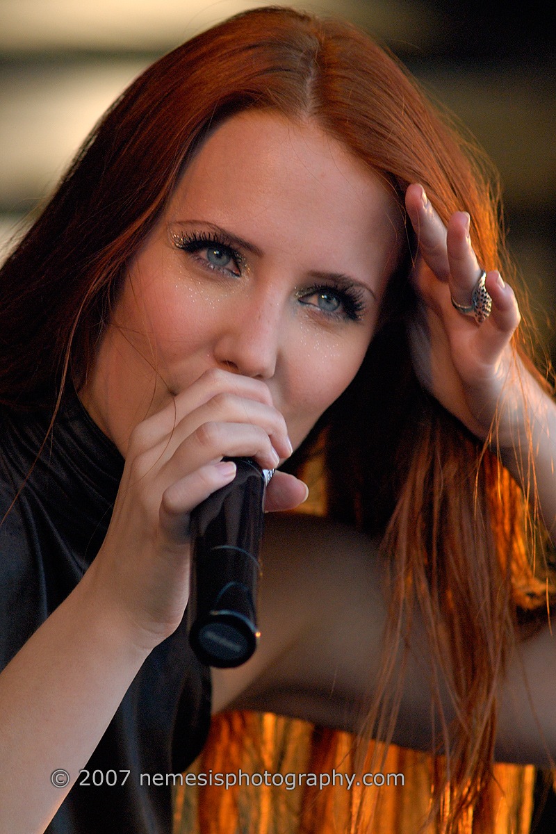 Simone Simons leaked wallpapers