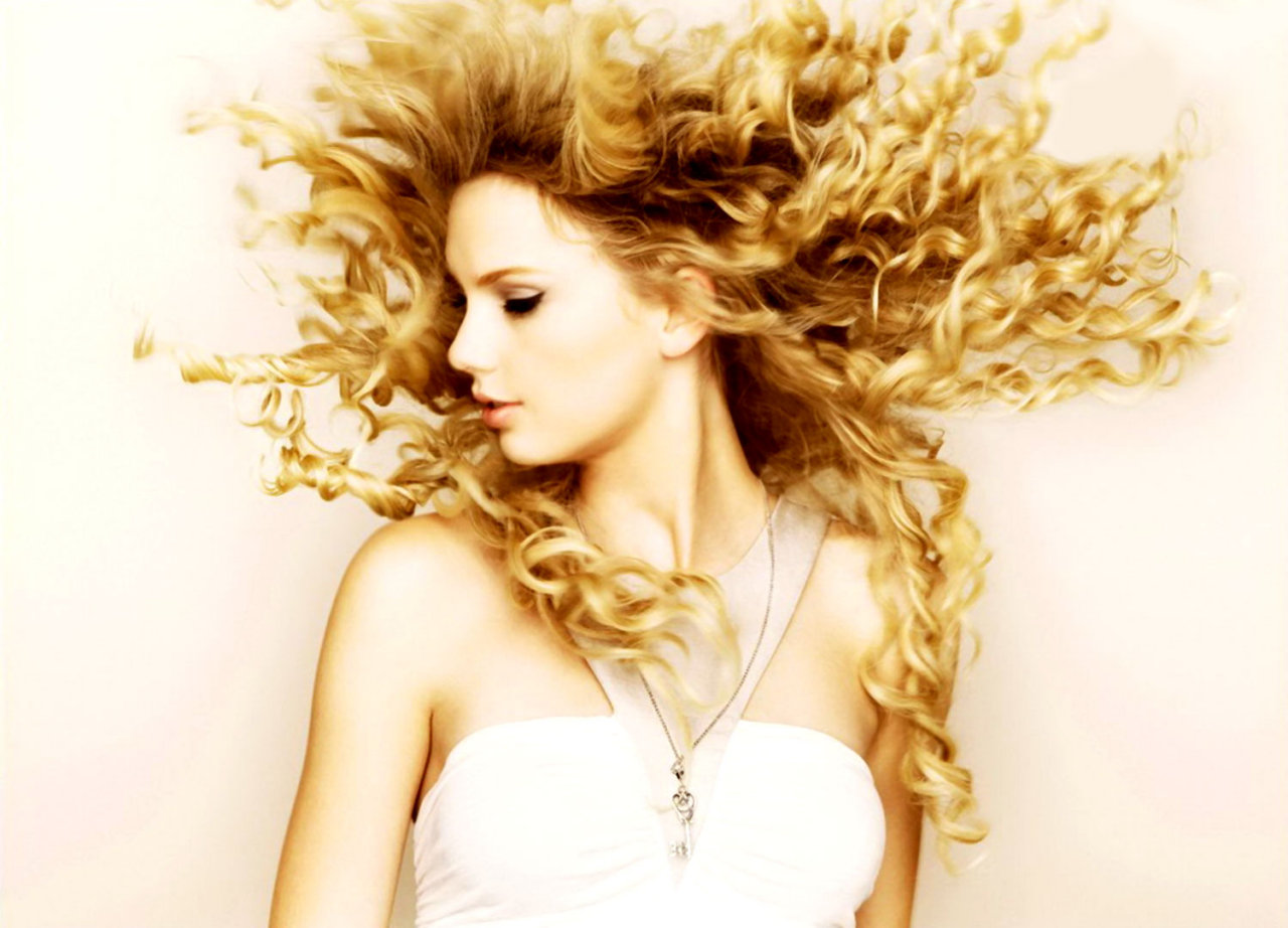 Taylor Swift leaked wallpapers