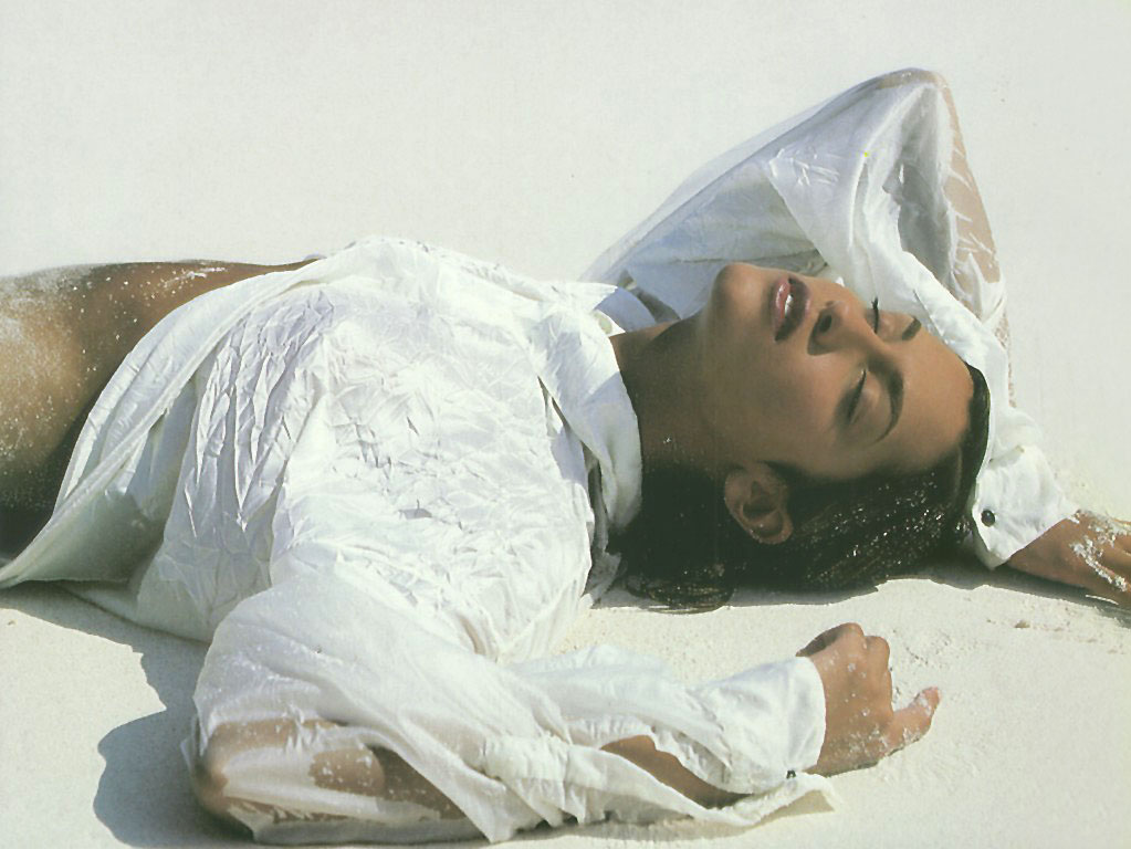 Yasmeen Ghauri leaked wallpapers