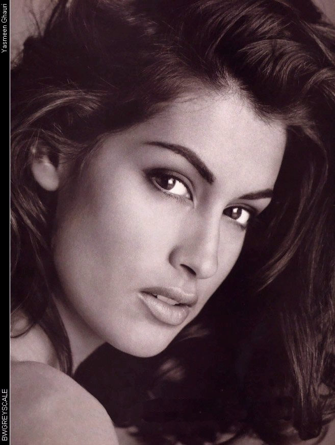 Yasmeen Ghauri leaked wallpapers