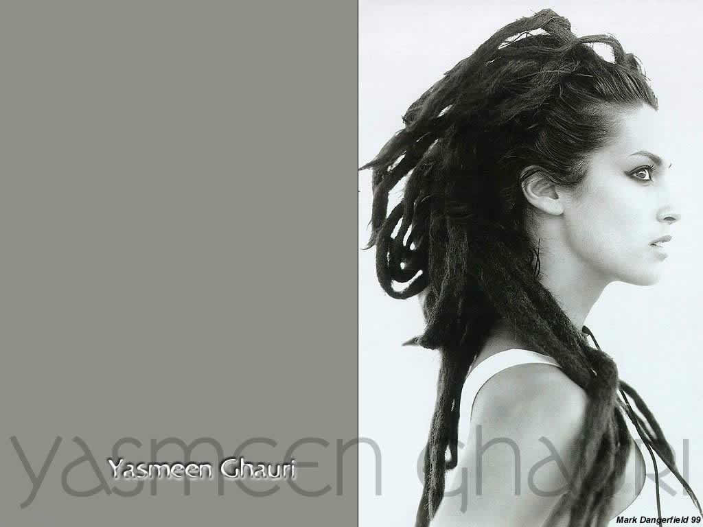 Yasmeen Ghauri leaked wallpapers