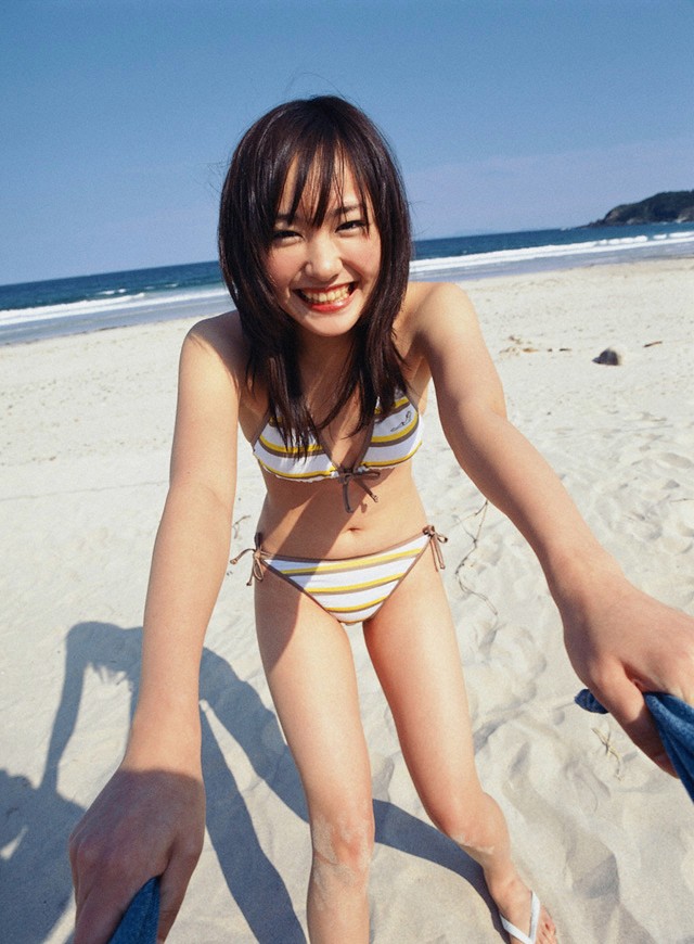 Yui Aragaki leaked wallpapers